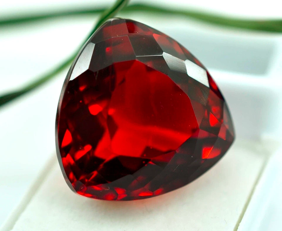Mozambique Blood Red Ruby 82.3 CT Trillion Cut Loose Gemstone for Ring & Pendant - Image 2 of 4
