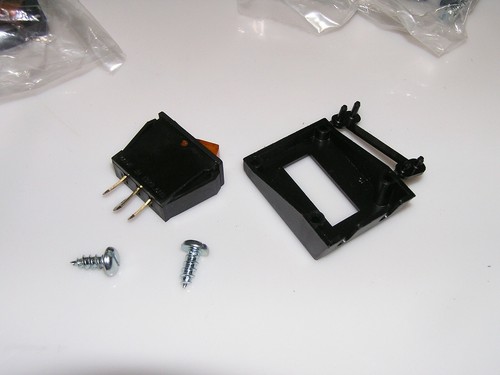 5x NOS Rocker Switch Standard DS318 Amber Color Illuminated MADE ENGLAND mounts - Foto 4 di 4
