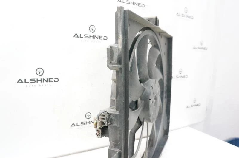 Nissan Versa 2015 radiador ventilador montaje motor 21481-3AB3A fabricante original  Foto 3 de 4