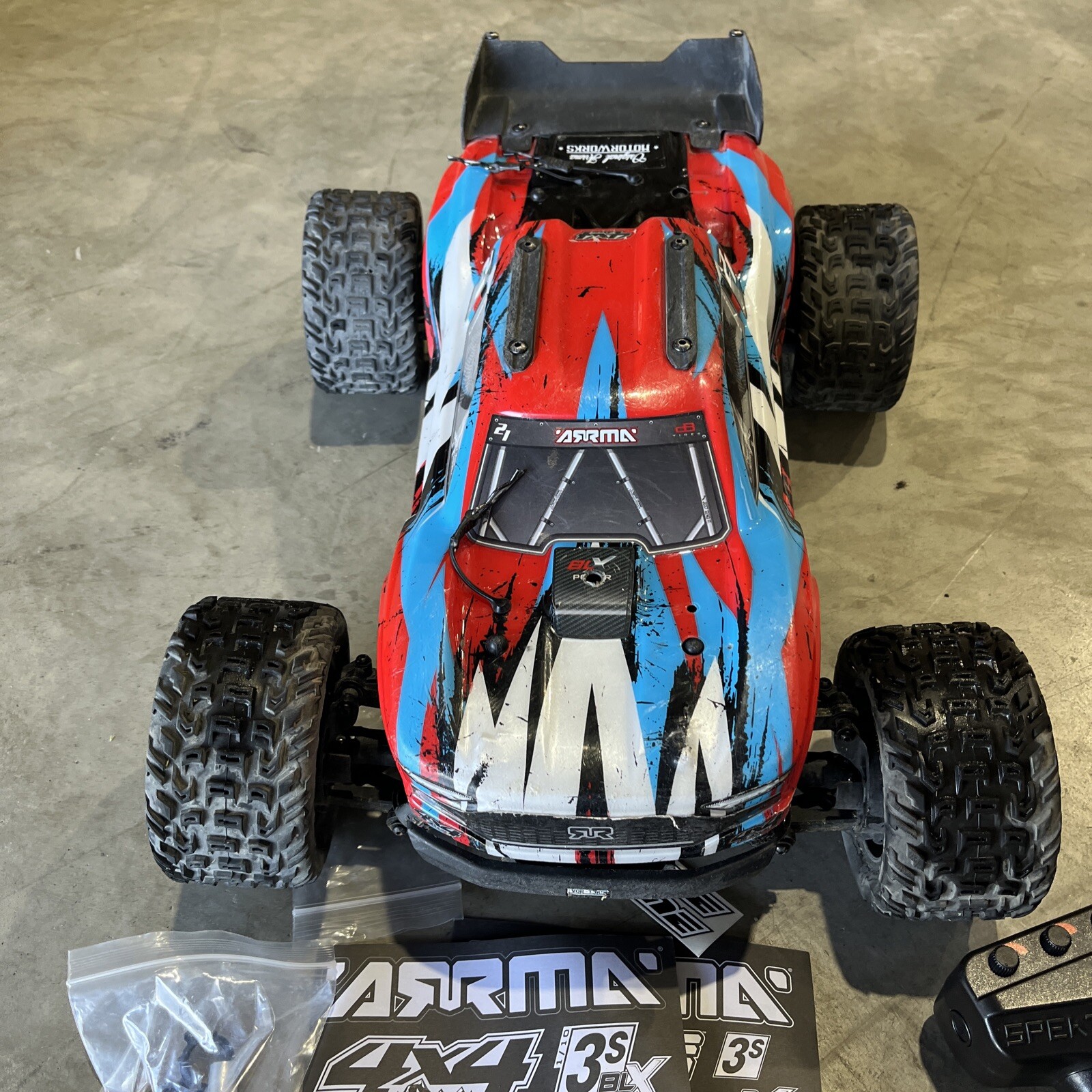Carrozzeria Arrma Vorteks 4x4 3s BLX Scala 1:10 - Verniciata Verde/blu Con Clip, Ala E Pattini - Ricambio Originale