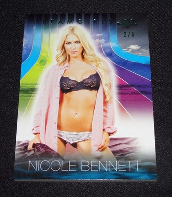 2017 Benchwarmer NICOLE BENNETT Dreamgirls #59 Green Foil Variant