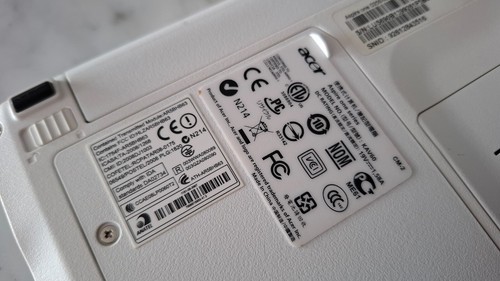 Portatile NetBook Acer Aspire One D250 Bianco Win7 2GB RAM 512GB HDD - Foto 23 di 24