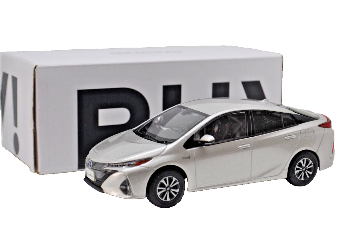 1:30 Toyota Prius PHV Color Sample Mini Car 4X1 Steel Blonde Met