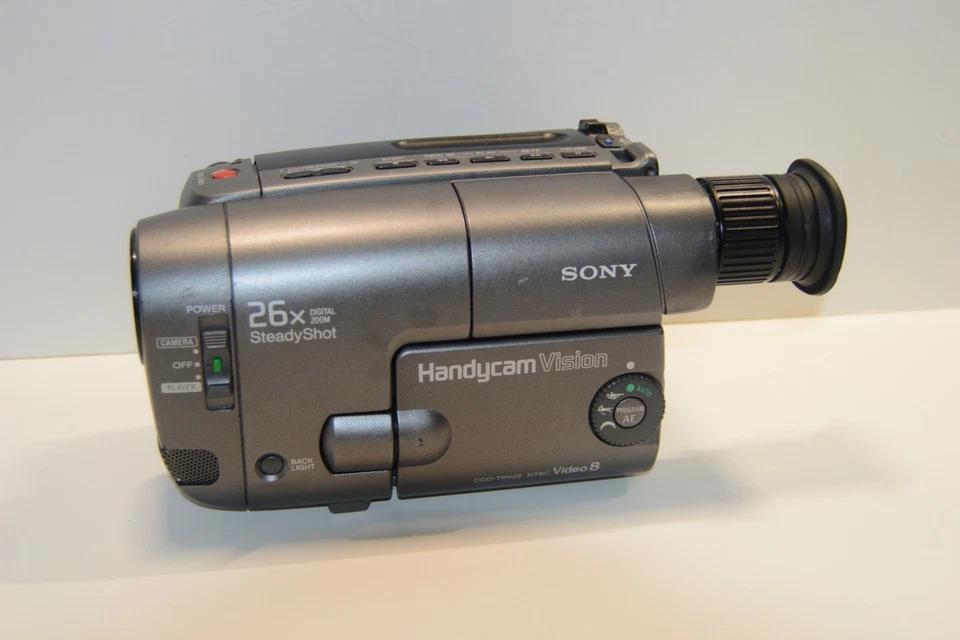 Sony CCD-TRV22 Vide8 8mm Analog Camcorder Bundle Transfer Kit PC/VCR/DVD/Laptop - Image 3 of 4