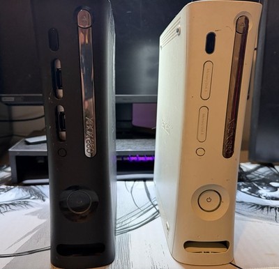 Microsoft Xbox 360 White and Black Console Set 2 Units and 5 Games Tested