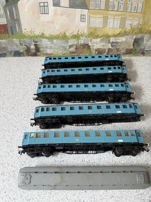 Sechs Schicht HO Scale DR German Coaches - Bild 1 von 4
