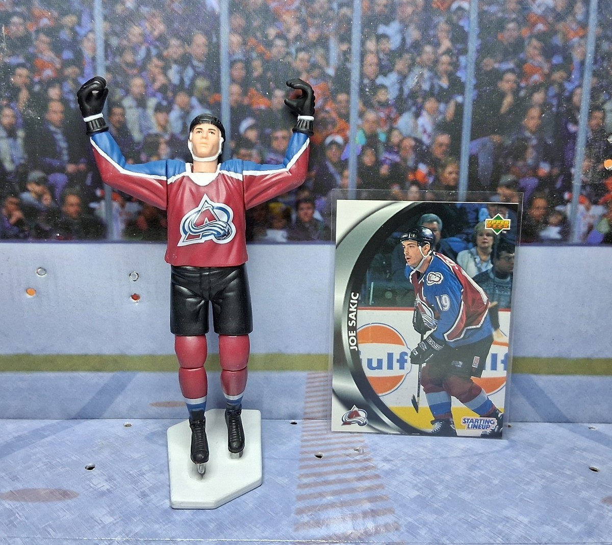 JOE SAKIC 1998 Starting Lineup Loose Hockey Figure & Card COLORADO