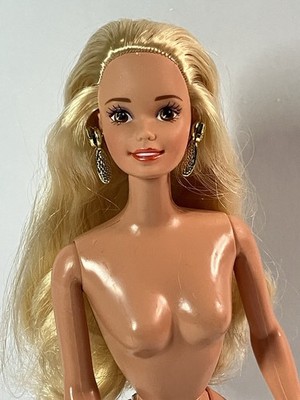 Deboxed Spiegel Shopping Chic Barbie Doll 1995 Mattel Nude With Stand & Jewelry