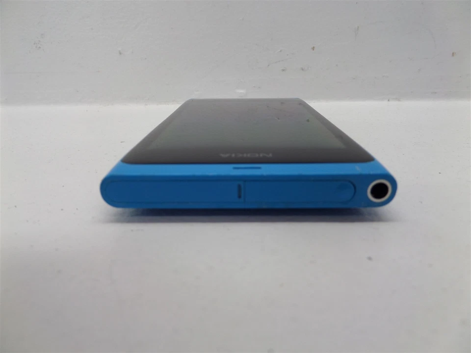 Smartphone Nokia Lumia 800 8MP Windows 16GB - Azul - Imagem 4 de 4