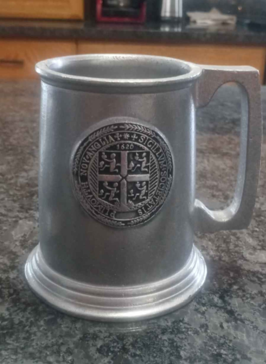 Wilton Pewter Mug Set of 3 Columbia PA RWP with Decorative Emblem Collectible thumbnail 5