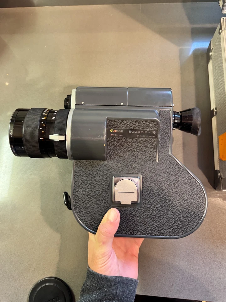 Canon Scoopic 16mm Film Camera FILM TESTED - NEW BATTERY - Image 2 of 4