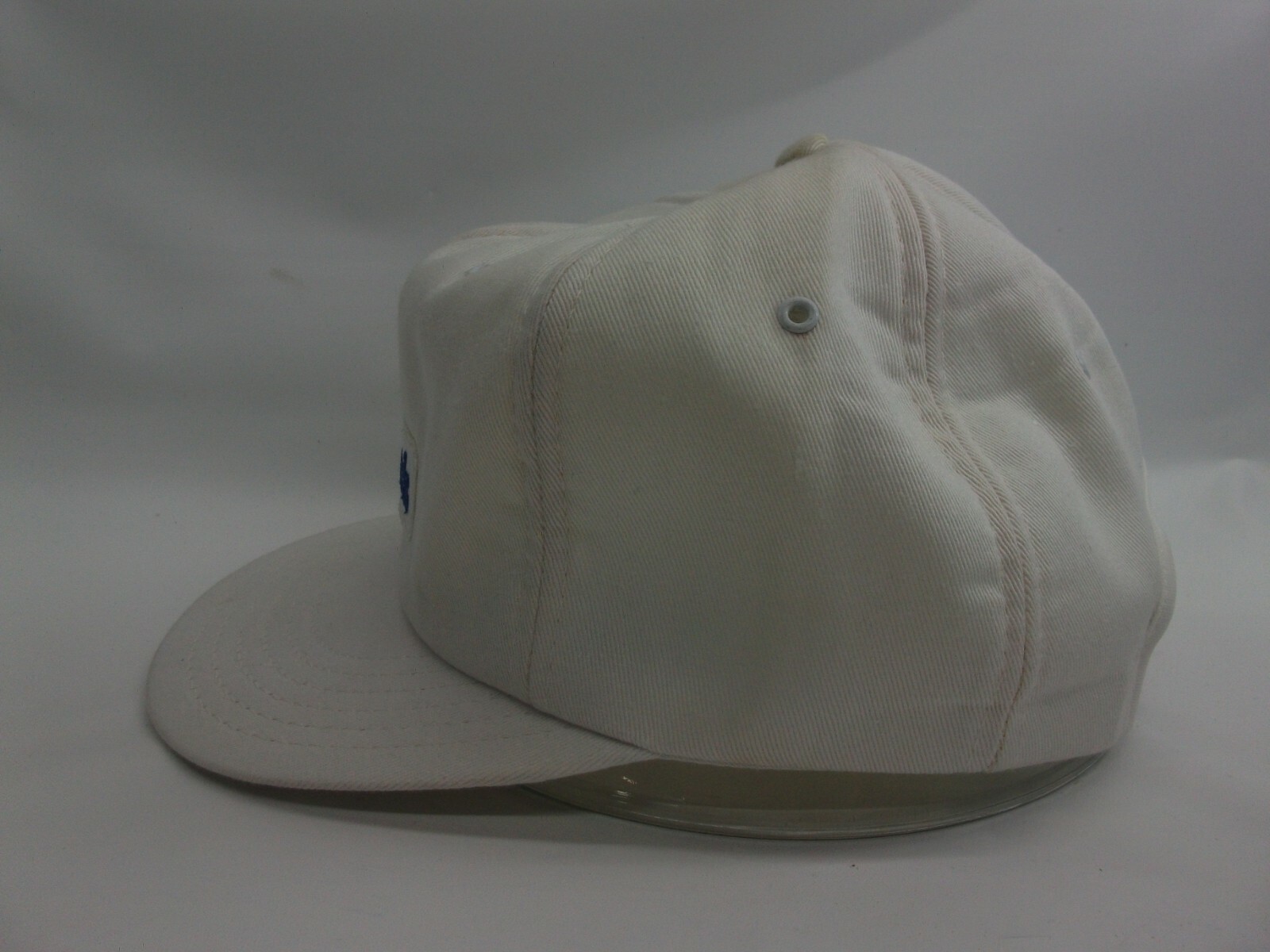 Master Feeds Patch Hat Vintage White Snapback Bas… - image 4