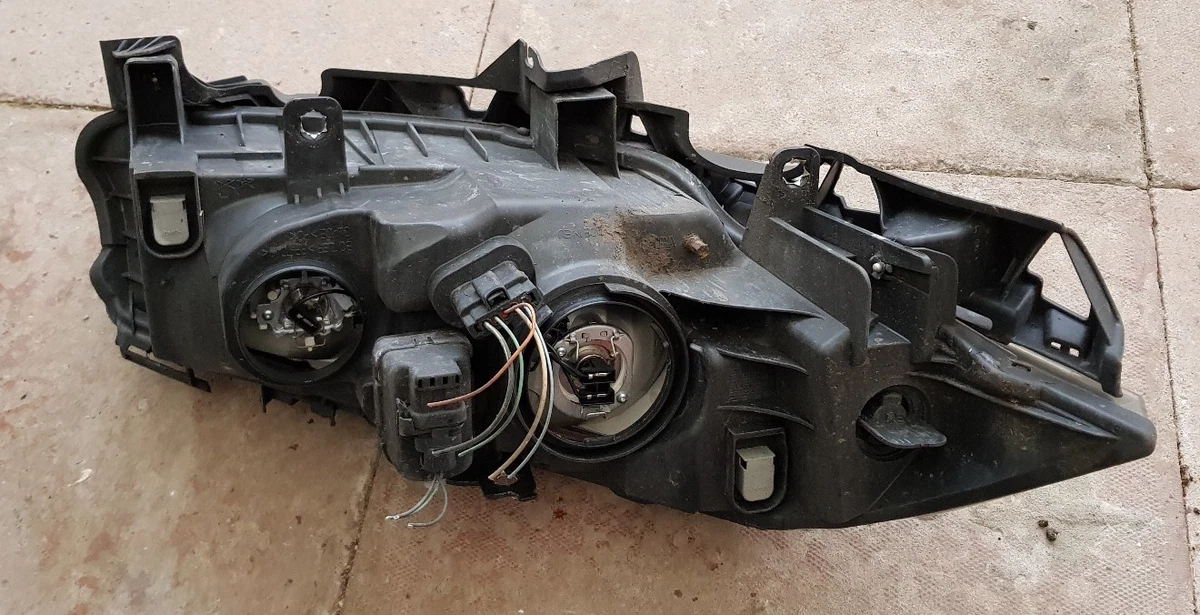 RENAULT MEGANE VALEO NS PASSENGER SIDE LEFT HEADLIGHT 89307010  