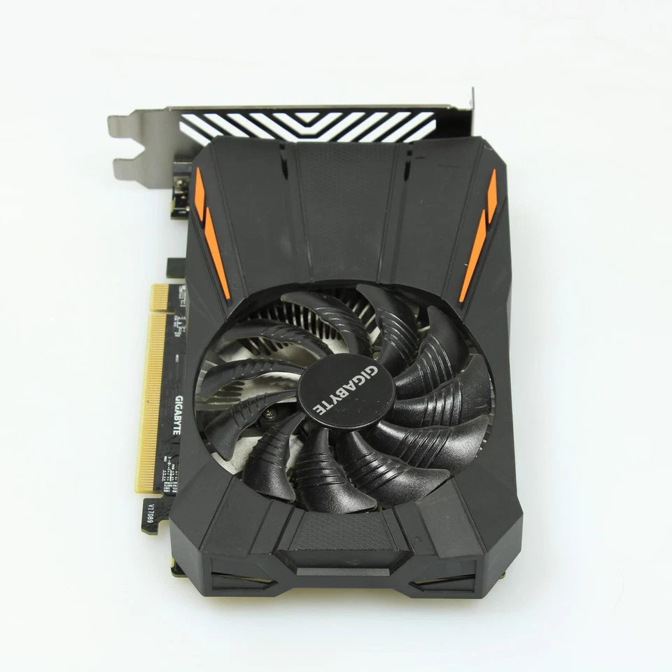GIGABYTE Radeon RX 560 OC 2G 2GB GDDR5 Graphics Card - Image 4 of 4