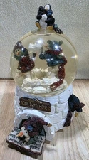 FOLKSTONE COLLECTION YUKON,KODIAK&NUNUK NOME SWEET HOME WATERGLOBE/MUSIC BOX