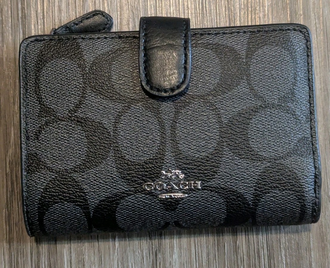 Picture 3 of 18
