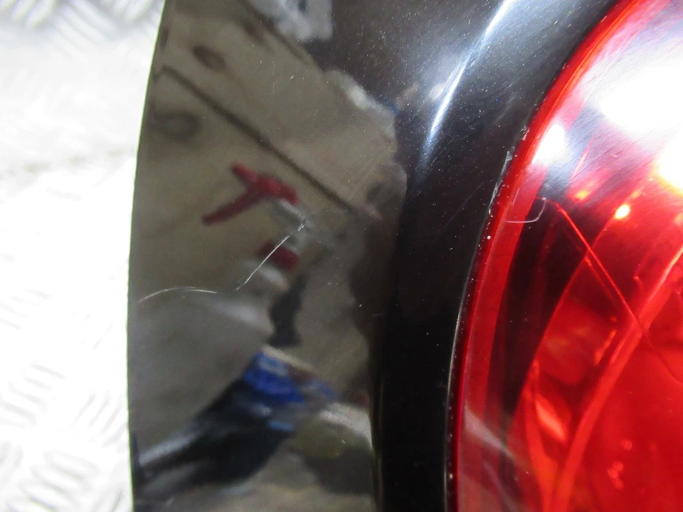 Luz trasera derecha Smart Forfour Prime 453 2018 0,9 gasolina MK2 REF4413 Foto 4 de 4