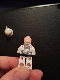 Clone Trooper Pilot (Phase 1) - Yellow Markings, Large Eyes sw0191