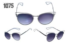 Women's aviator style sunglasses; Gray lenses  1075