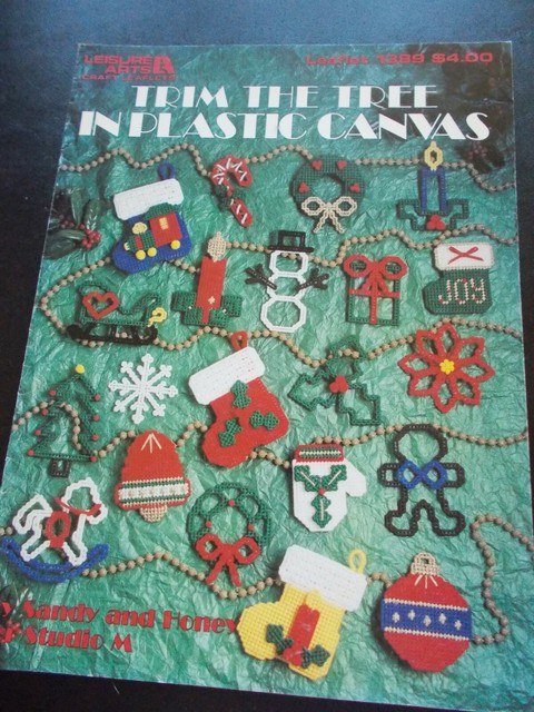 Trim The Tree In Plastic Canvas Leaflet ~ Leisure Arts ~ 1992 ~