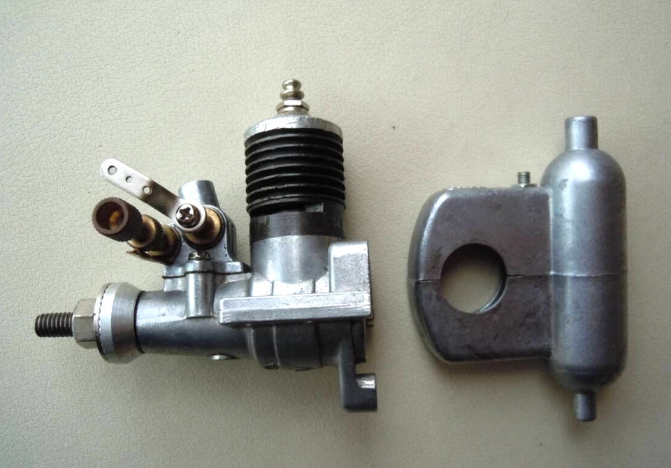 Enya 06-II T.V. 0.99cc Vintage 2-Stroke Glow Model Engine with Muffler, Used f/s - Image 2 of 4