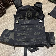 London Bridge Trading LBT-6094 Low Profile Plate Carrier Medium  Multicam Black