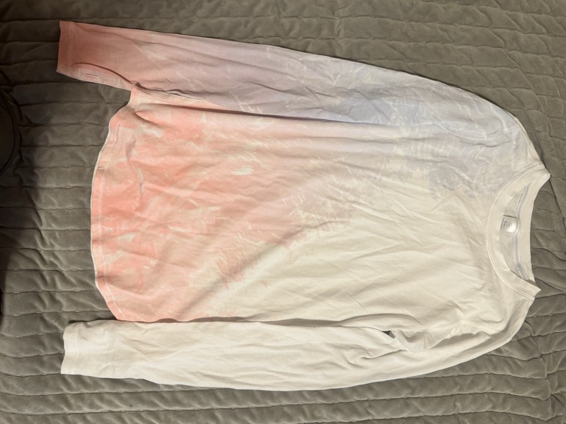 Ivivva (Lululemon kids) light long sleeve top with color detail - size 10
