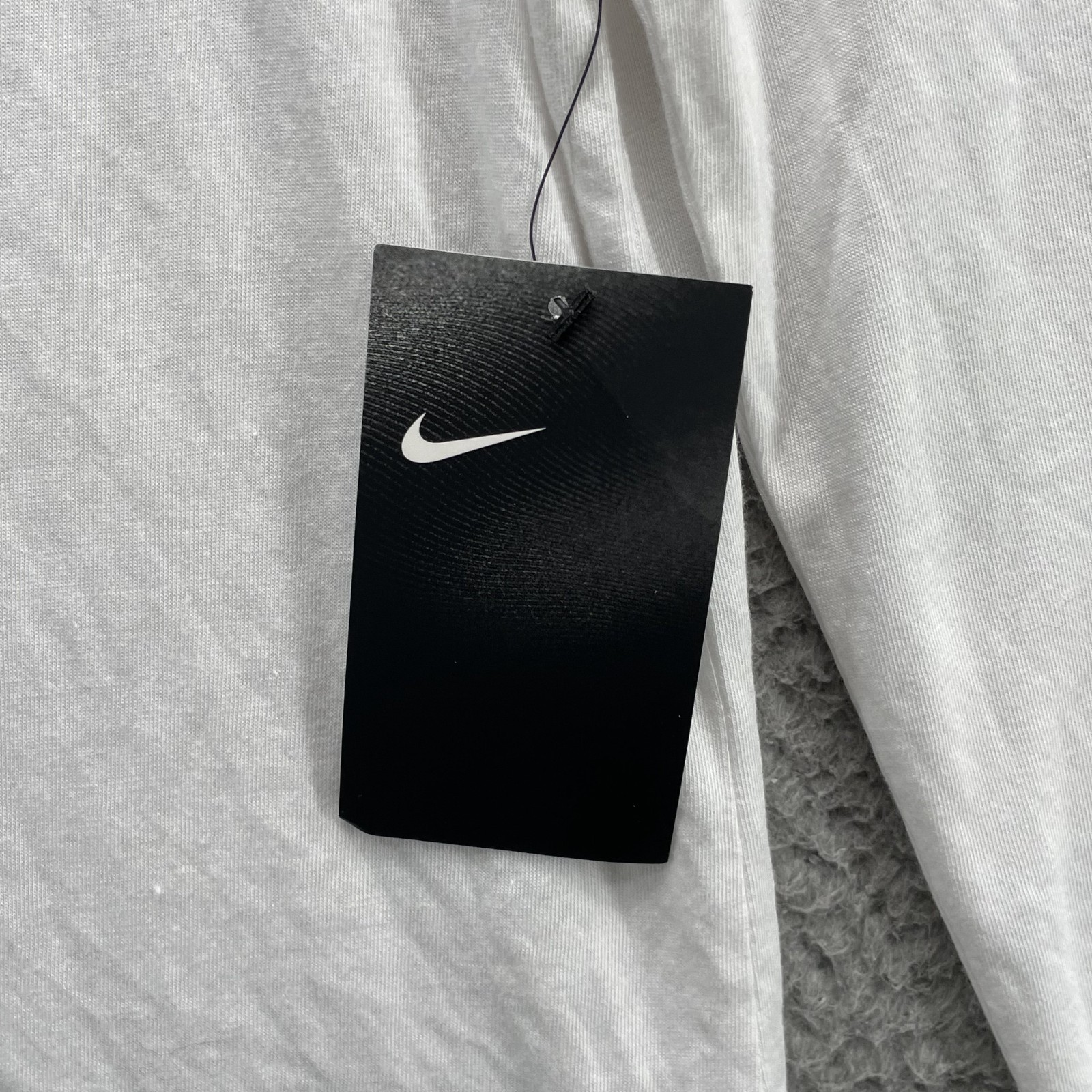 Nike Dallas Cowboys Tee T-Shirt Women's Medium White NFL Sportswear Athletic Cut thumbnail 3