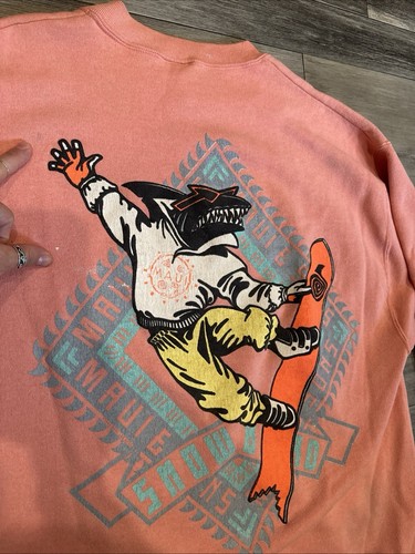 Vintage Maui And Sons Sweatshirt - Mens M Crewneck- Snowboarding Shark - Picture 12 of 13