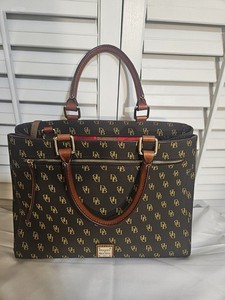 Dooney & Bourke Gretta Grande Portamonete Con Cornice - Foto 11