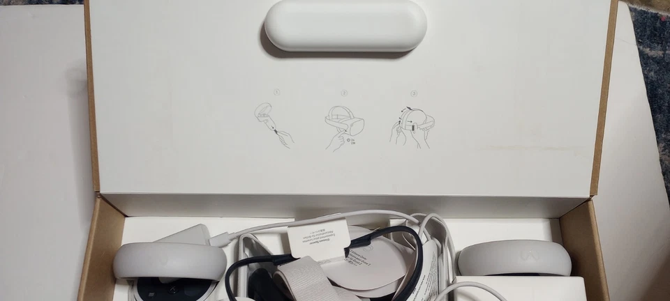 Meta Oculus 2 - Image 2 of 3