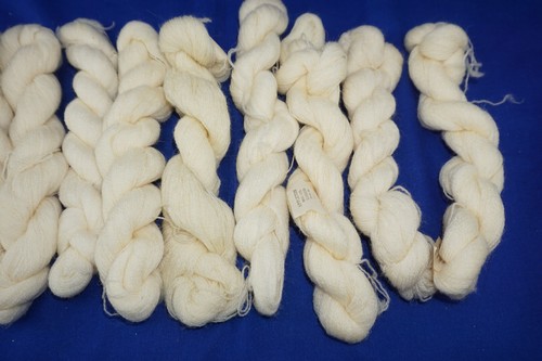 Lote de hilo de lana tapiz #4-11 Hanks Appleton 25 g tono 991 blanco - Imagen 2 de 6