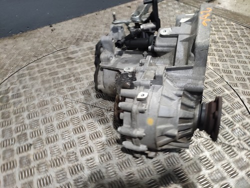 VW Caddy 2.0 2018 Gearbox RTH 121k 0A4300052B D286 - Picture 4 of 10