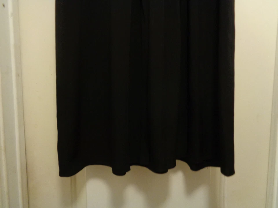 SIRENA DE OFICINA ESTÉTICA JAZZ VINTAGE FALDA CREPÉ NEGRA ALGUNOS PLIEGUES EN LA CINTURA 10 Foto 2 de 4