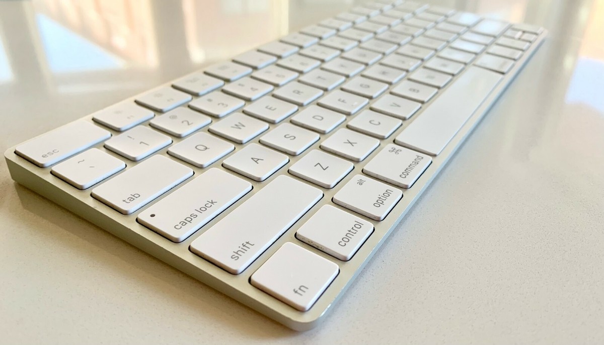 Apple Model A1644 Magic Keyboard - Broken Space Bar | eBay
