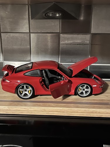 Maisto porsche carrera 4s 1/18 rebajado Carrera gt aleaciones - Imagen 14 de 16