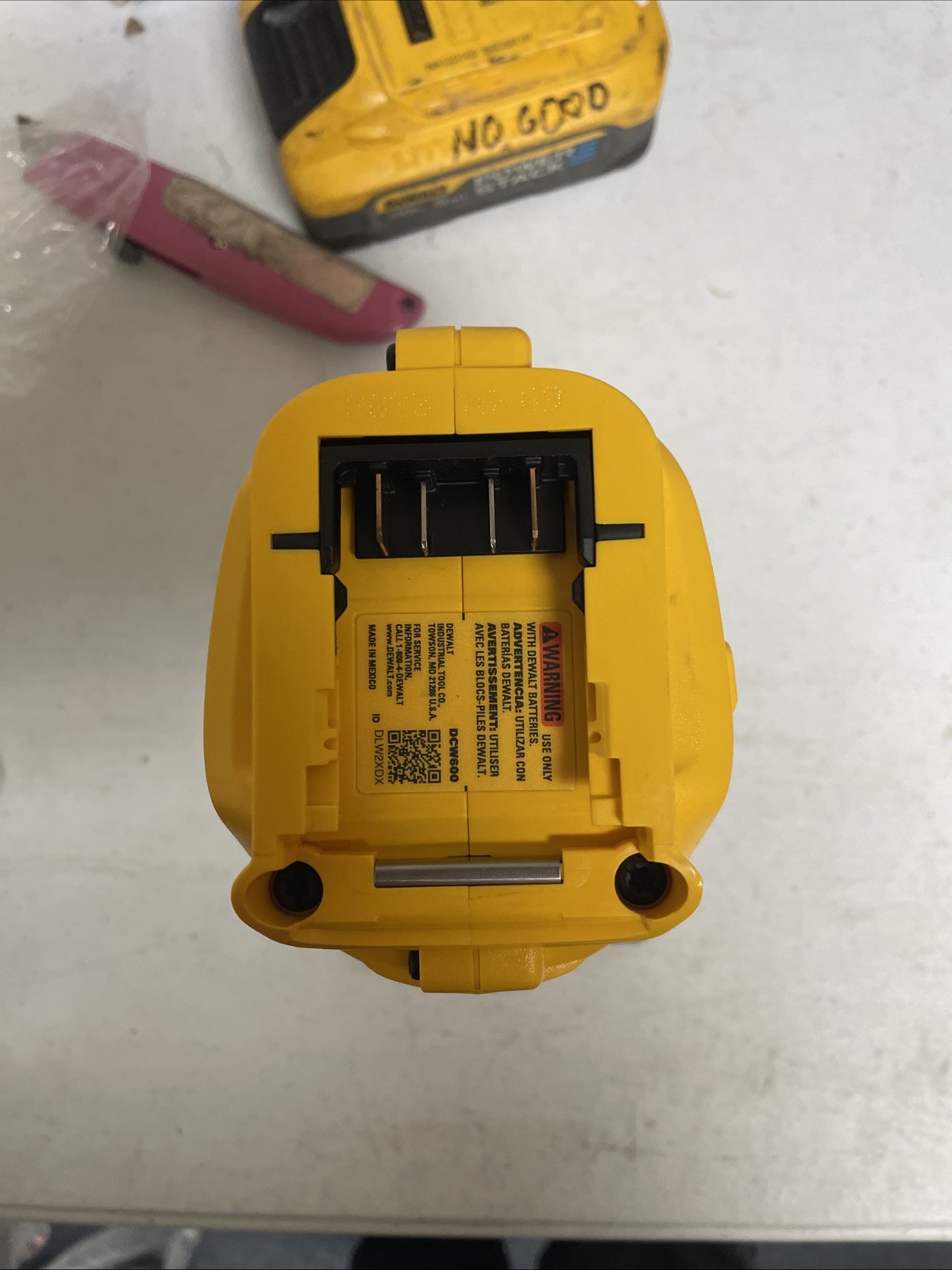 DEWALT  DCW600B 20V MAX XR Cordless Compact Router Tool Only