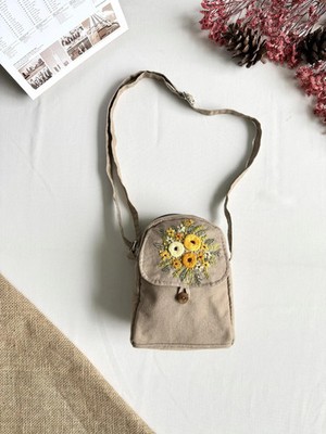Handmade Crossbody Bag with ''Flowers'' Embroidery Beige