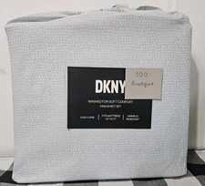 NIP! DKNY Wrinkle Resistant 4 pc KING Sheet Set Light Blue White Dots Oeko-Tex
