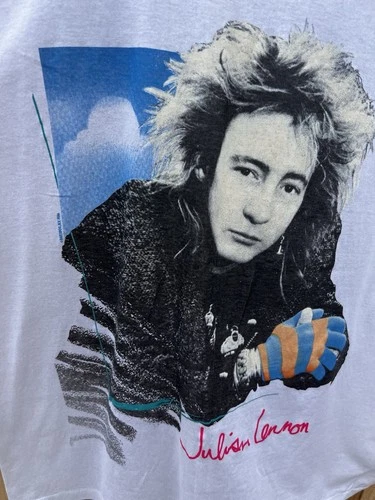 VINTAGE JULIAN LENNON WORLD TOUR CONCERT T-SHIRT Size X 1980s vintage concert t-shirt, vintage, single stitch, B+ condition