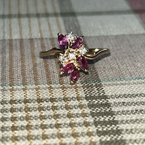 VTG 1960s 14kt Yellow Gold Cluster Ruby Diamond Cocktail Ring Size 8.5 - Picture 2 of 5
