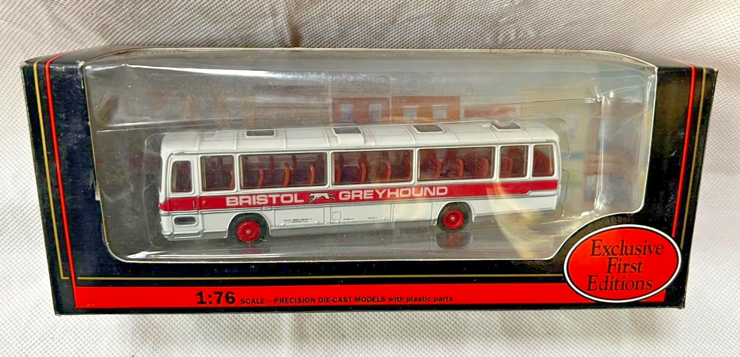 EFE 15706 Scale 1:76 Plaxton Coach - Bristol Greyhound - Bristol City FC - Boxed