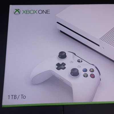Xbox One S 1TB Console with box & Halo Wars 2 - pre-owned - tested - working