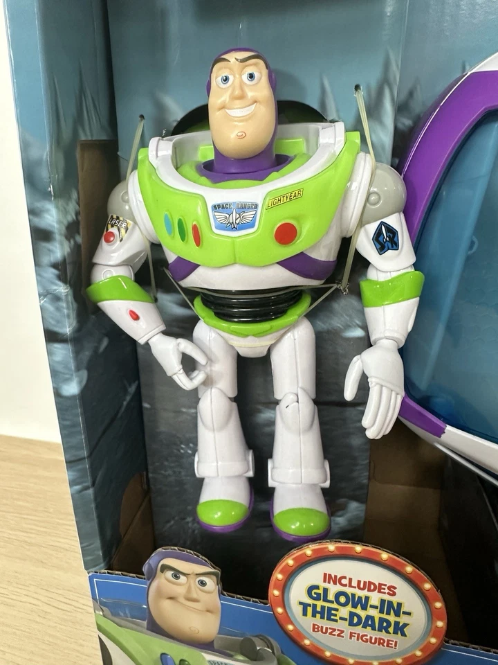 Disney TOY STORY Star Command Spaceship Glow In The Dark BUZZ LIGHTYEAR 2019 NEW - Image 2 of 4