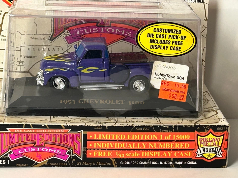 Camioneta Chevrolet C-3100 1953 Road Champs Billboards escala 1:43 con vitrina Foto 2 de 4