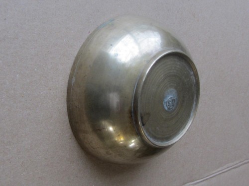Tazón de latón liso de 5,25" de diámetro vintage con marca de fabricante - Imagen 4 de 8