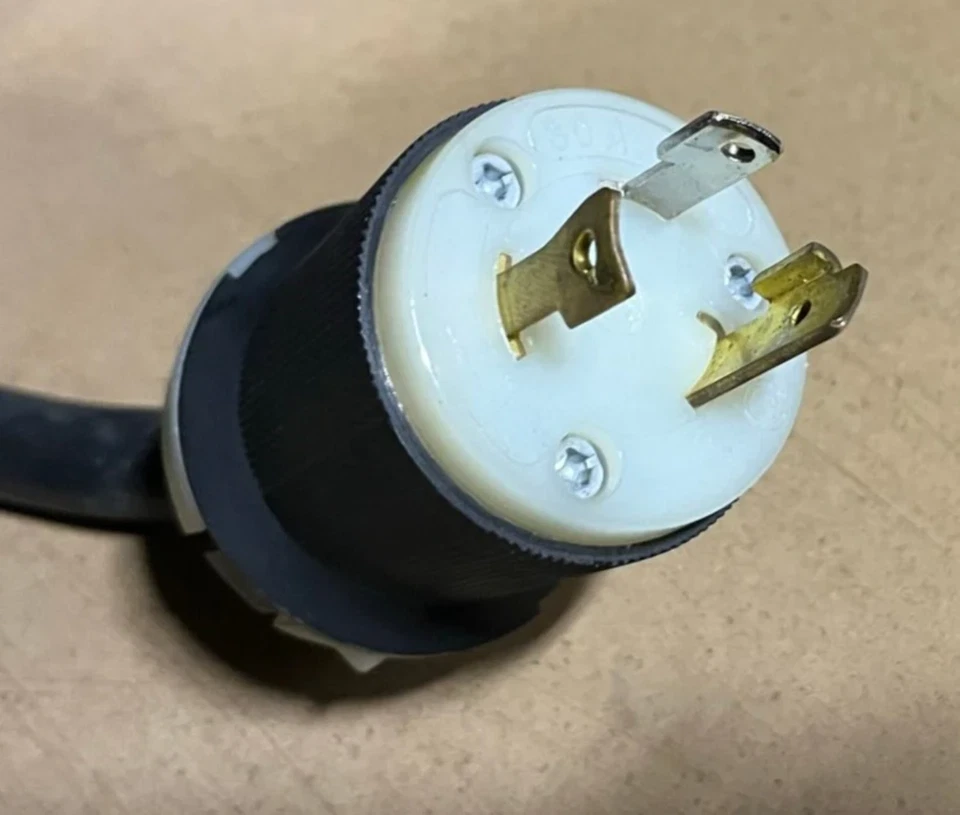 Crown Macro-Tech 3600vz Amplifier , L5 30 Connector - Image 4 of 4