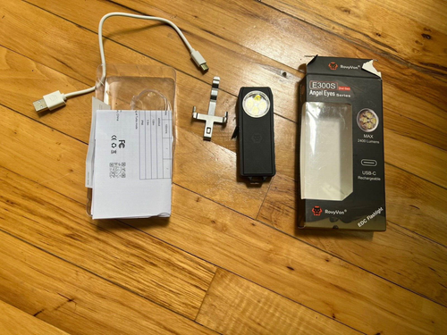 RovyVon E300S Angel Eyes Pocket Flashlight 2400 Lumens, used - Picture 2 of 9