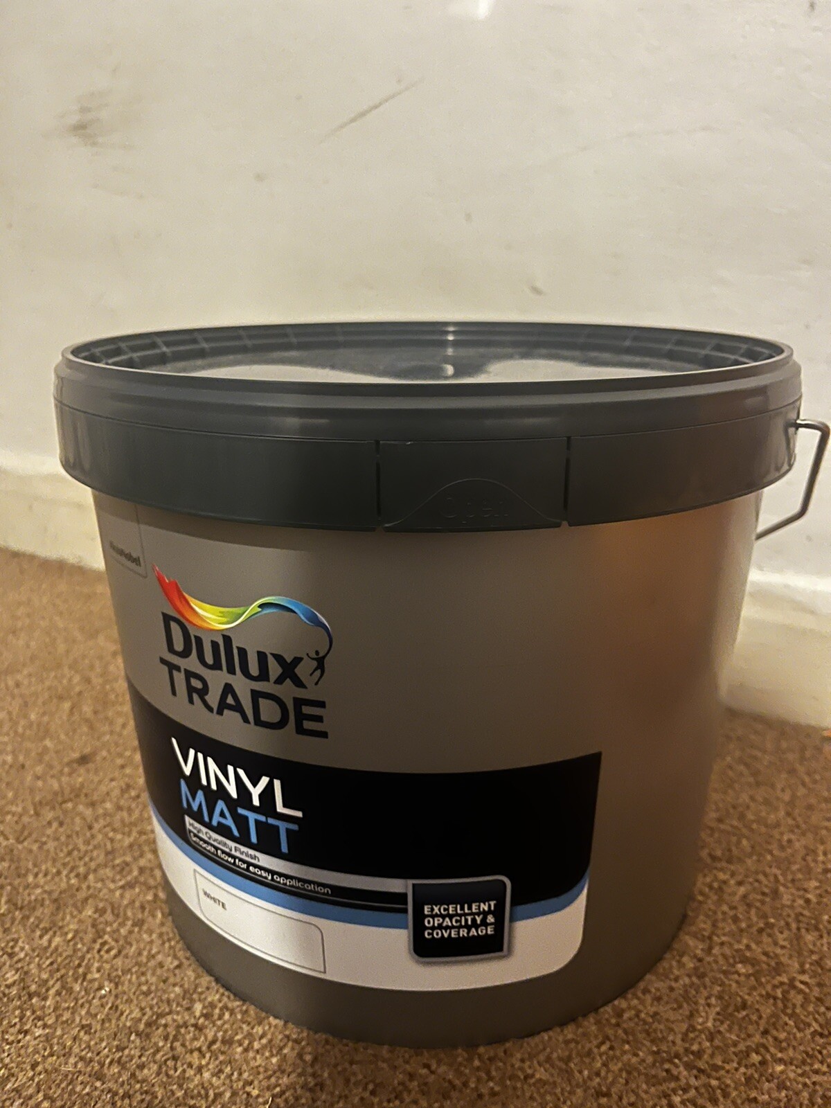Dulux Trade Vinyl Matt Paint 10L 5010212400272 eBay