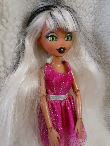 BRATZILLAZ "Sashabella" Green Eyes 2012 MGA 11" Puppe - Bild 5 von 6